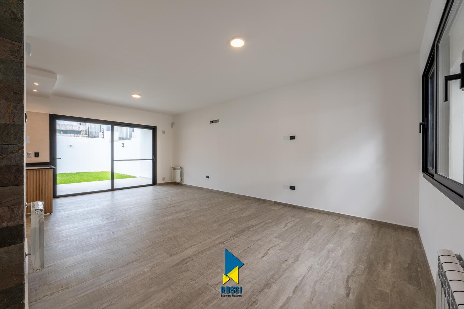 BRAND-NEW, HIGH-END 3-BEDROOM DUPLEX FOR RENT IN PRADOS DE MANANTIALES