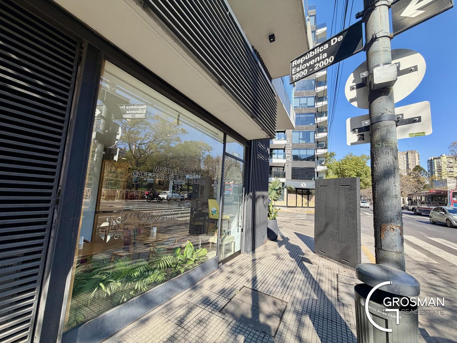 CORNER COMMERCIAL SPACE FOR RENT - SUITABLE FOR A RESTAURANT IN PALERMO, LAS CAÑITAS - 221 MTS