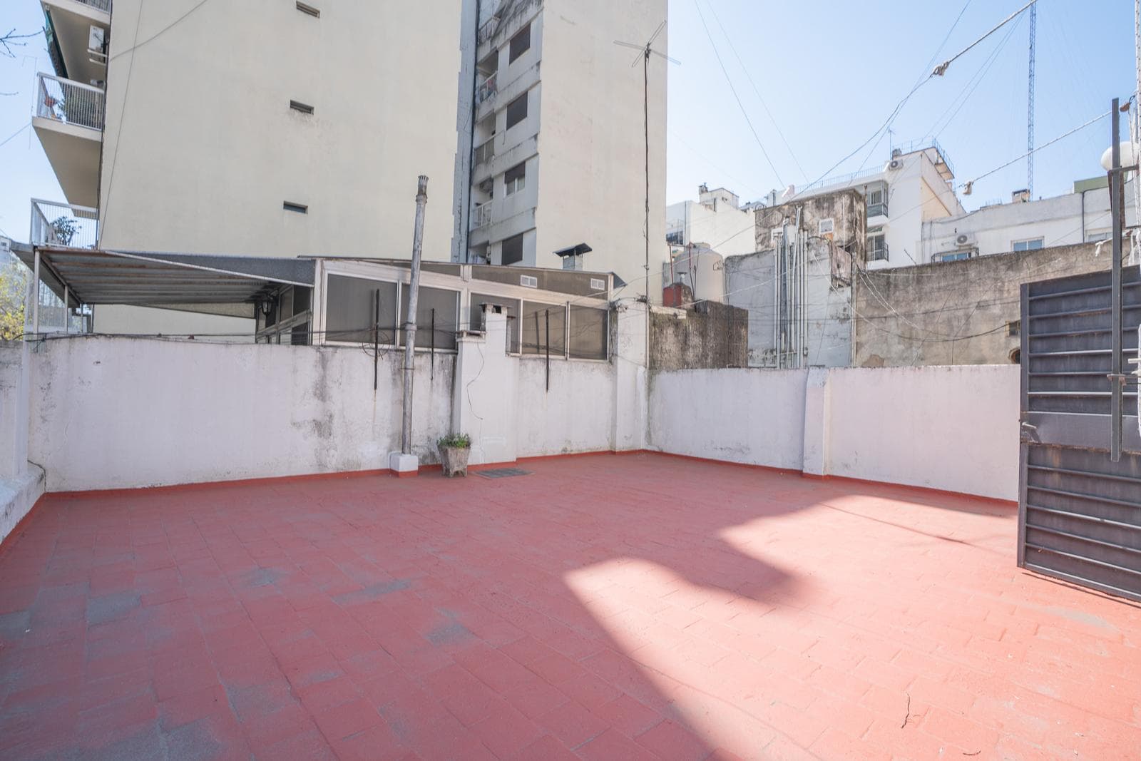 Apartment in Caballito - 4 rooms with a desk - terrace with a grill-
