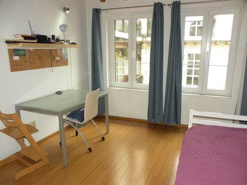 BEAUTIFUL 3-BEDROOM HOME WITH A STUDIO AND PARKING FOR 4 CARS