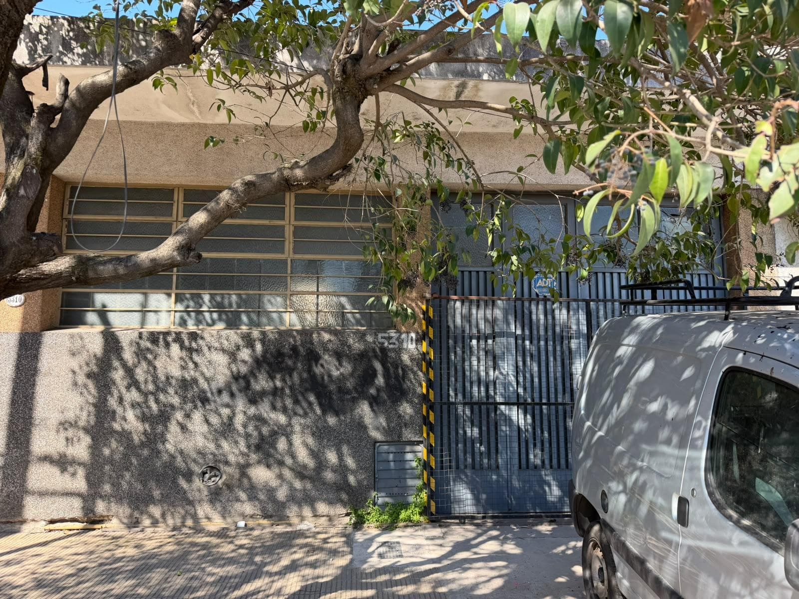 Warehouse for rent in Caseros