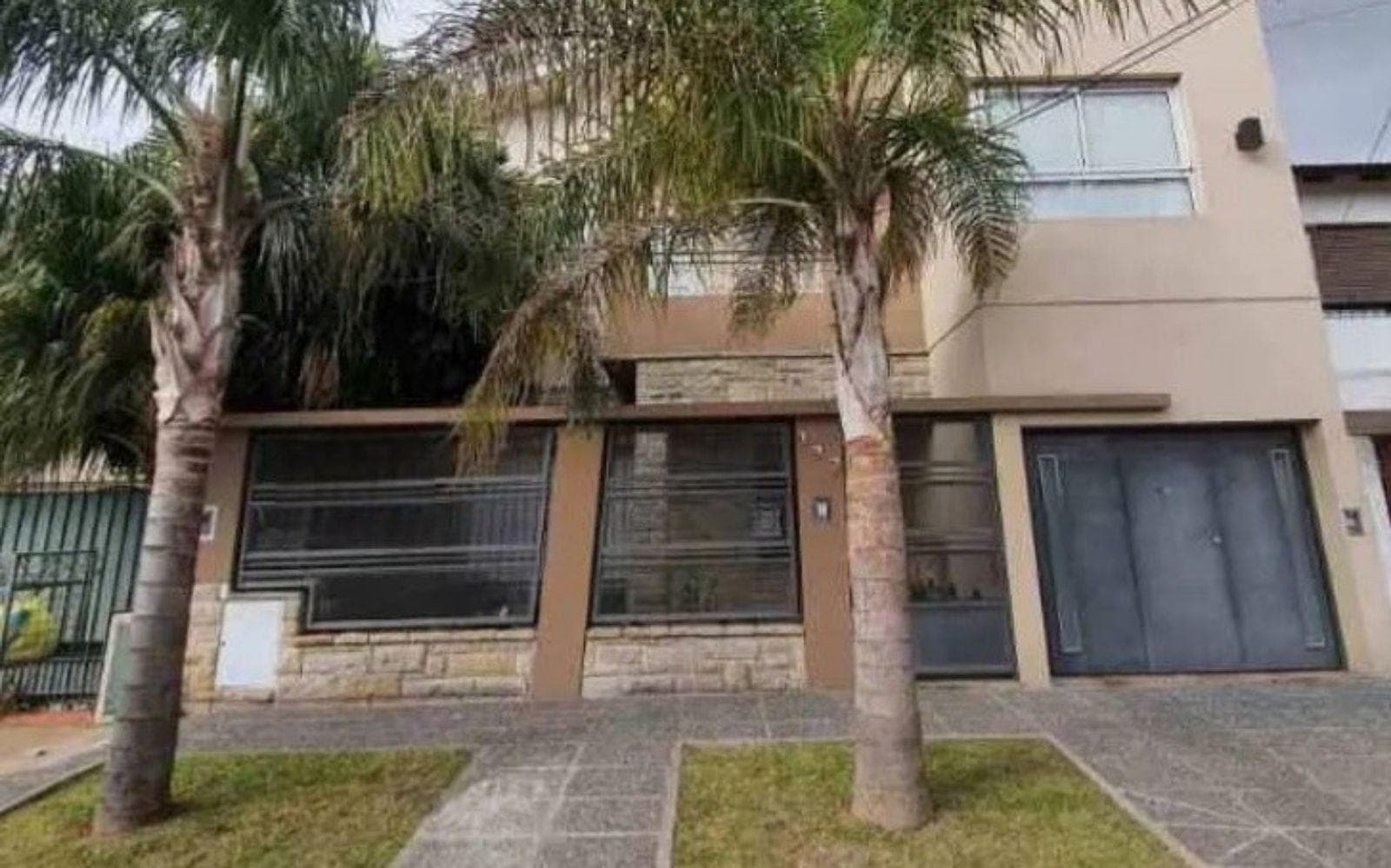 House for Sale in Haedo, 6 Rooms