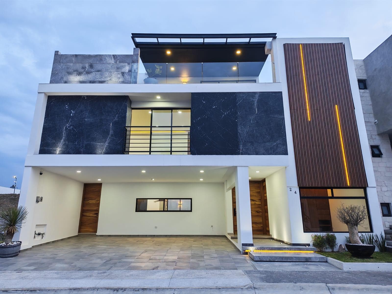 House in the Lomas de Angelópolis Subdivision