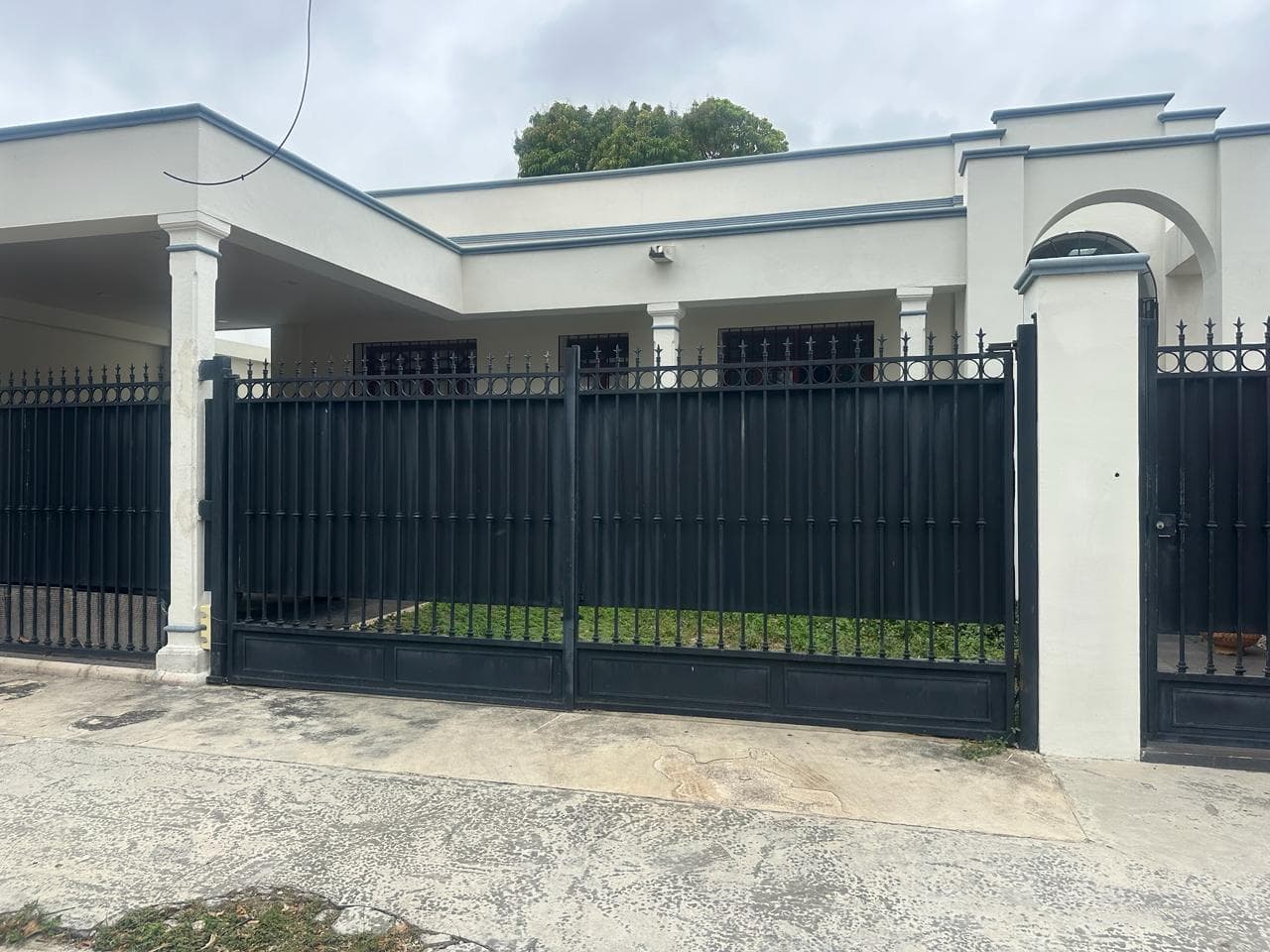 HOUSE FOR SALE IN MÉRIDA, GARCIA GINERES, SINGLE-STORY