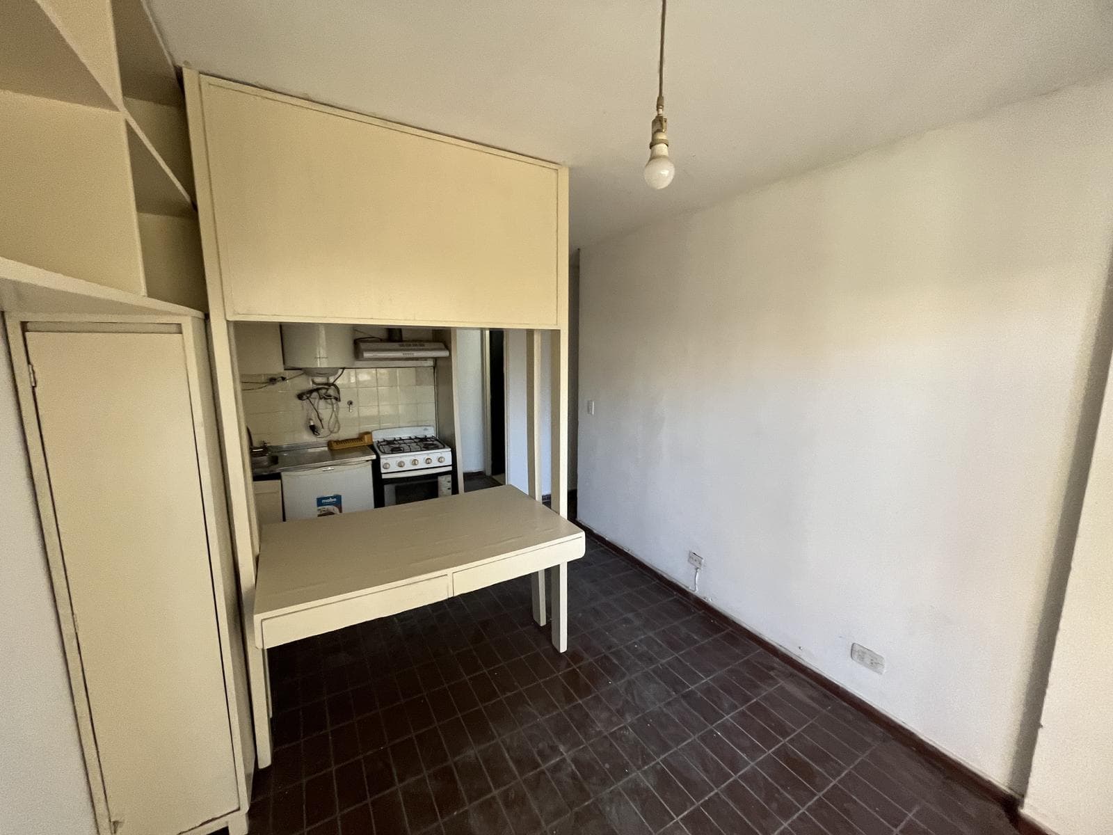 1-Bedroom Apartment for Rent with Balcony - 710 San Juan Blvd., Güemes Neighborhood, Córdoba City