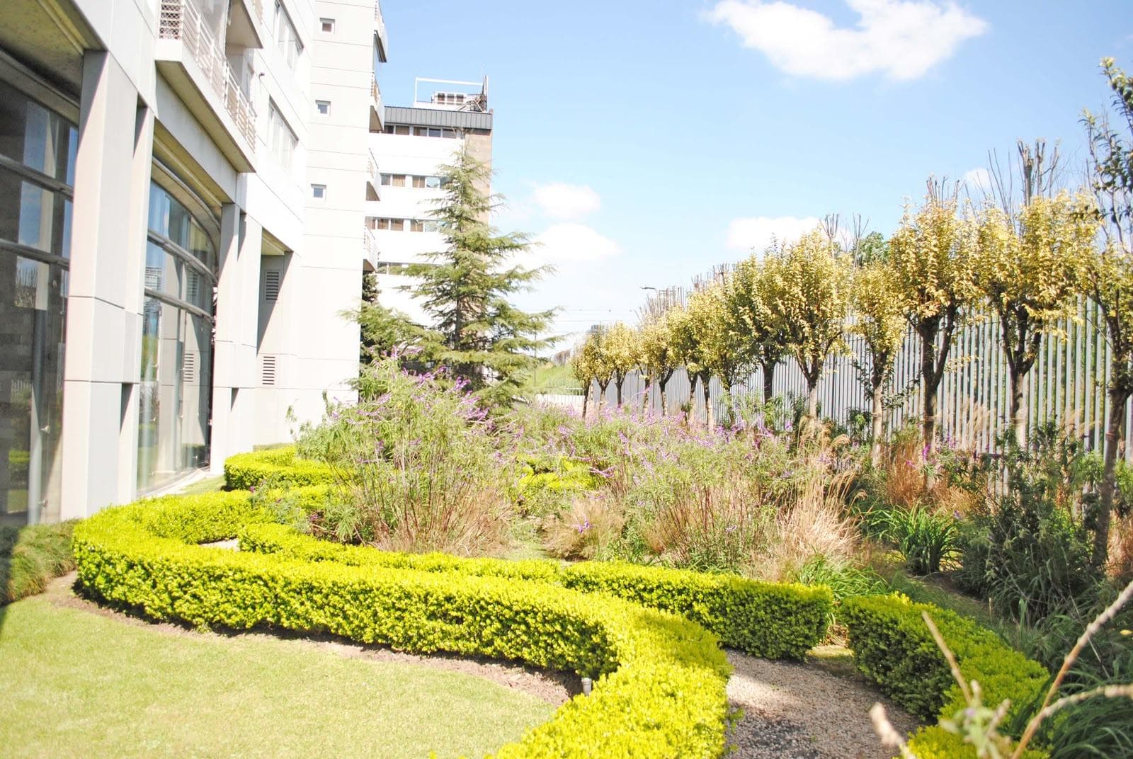 High-rise building - 4-room apartment with a balcony and amenities in Palermo Nuevo - 24-hour security.