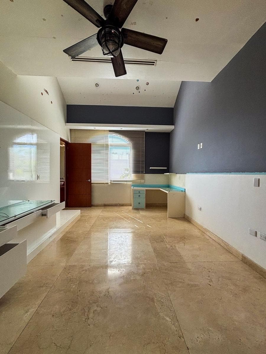 HOUSE FOR RENT IN VILLA MAGNA RESIDENTIAL COMPLEX, AT THE CORNER OF AV COLOSIO AND AV HUAYACAN, CANCUN