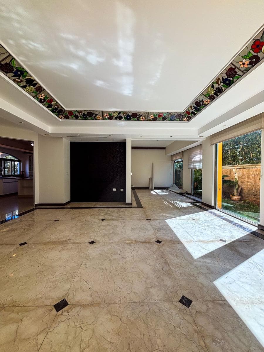 HOUSE FOR RENT IN VILLA MAGNA RESIDENTIAL COMPLEX, AT THE CORNER OF AV COLOSIO AND AV HUAYACAN, CANCUN