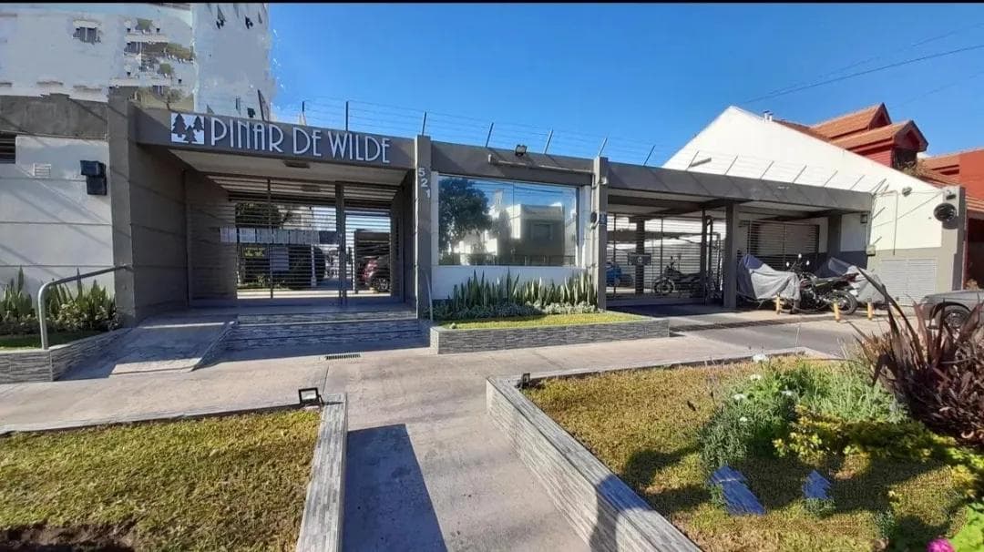 Departamento 2 ambientes con balcon en complejo privado - Wilde Centro