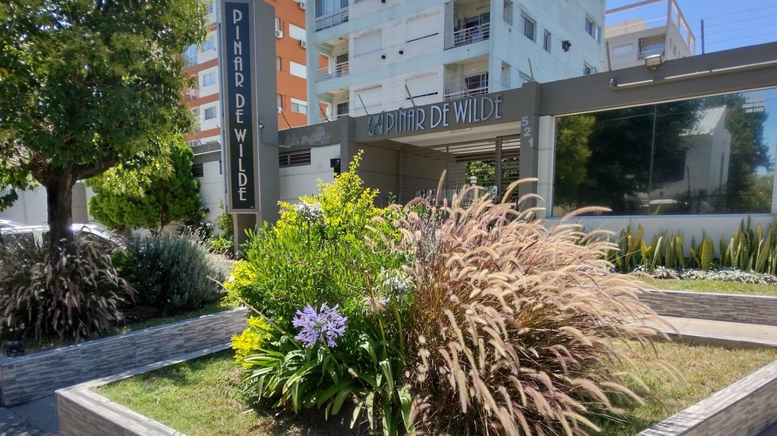 Departamento 2 ambientes con balcon en complejo privado - Wilde Centro