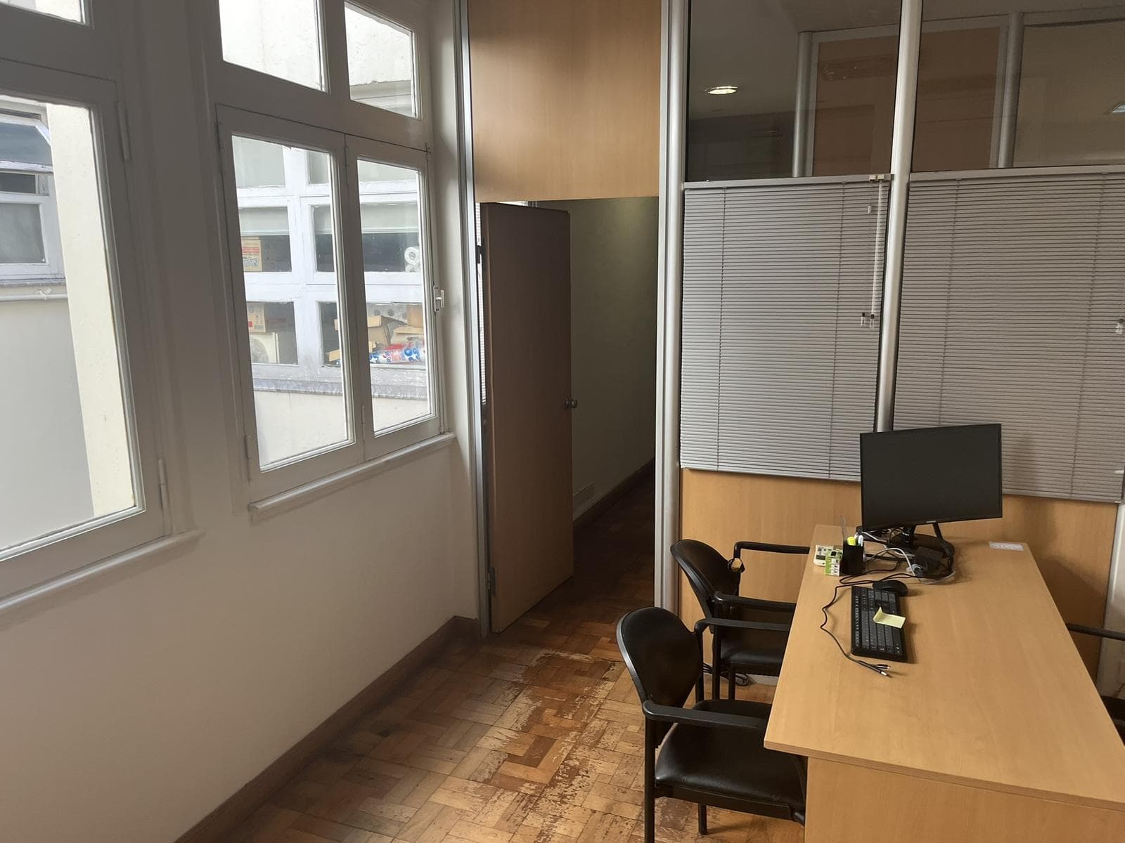 7-Room Office for Sale - Entire Floor with Front and Back Entrances