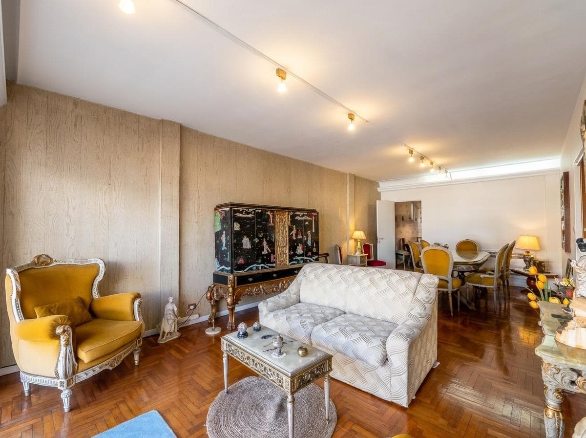 4-Room Apartment for Rent in Caballito, Upper Floor