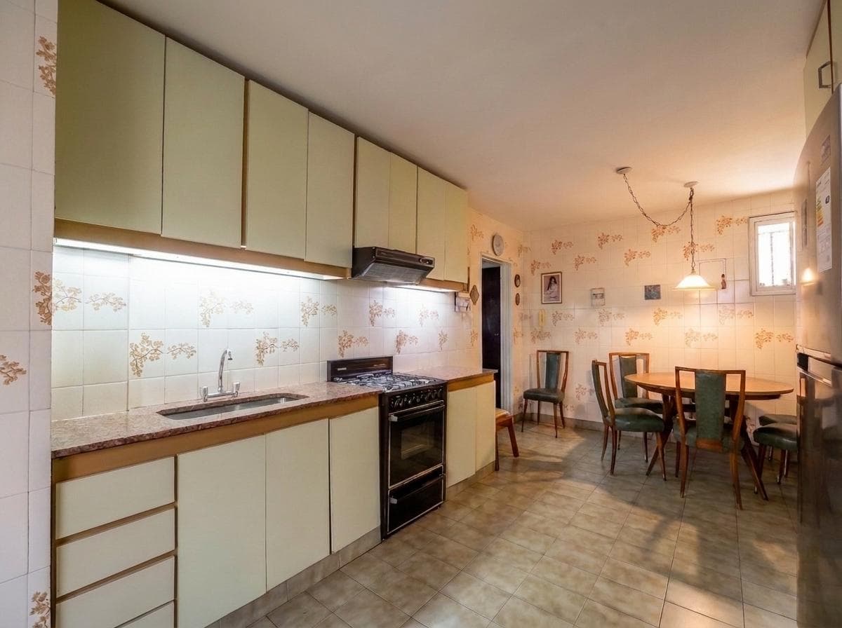 4-Room Apartment for Rent in Caballito, Upper Floor