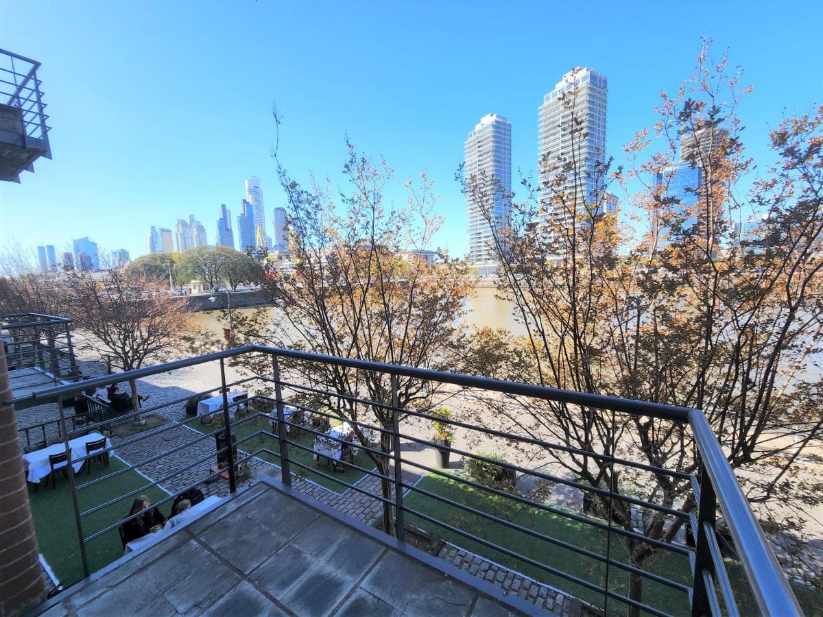 Excelente oficina - alquiler - 130 m2 - 1 cochera- Puerto Madero - Vista Dique.