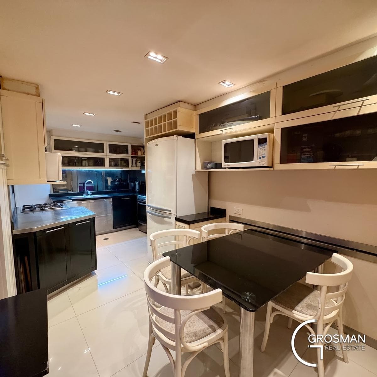4-Room Renovated Apartment for Sale in Las Cañitas, Palermo—Just Steps from Solar de la Abadia!