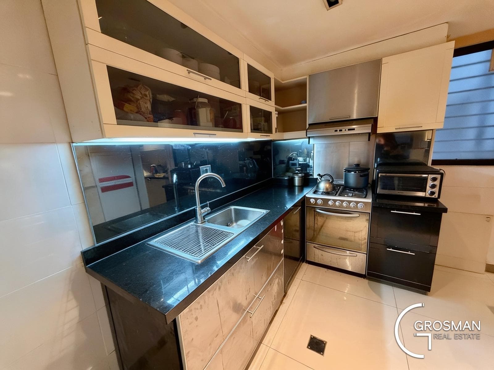 4-Room Renovated Apartment for Sale in Las Cañitas, Palermo—Just Steps from Solar de la Abadia!
