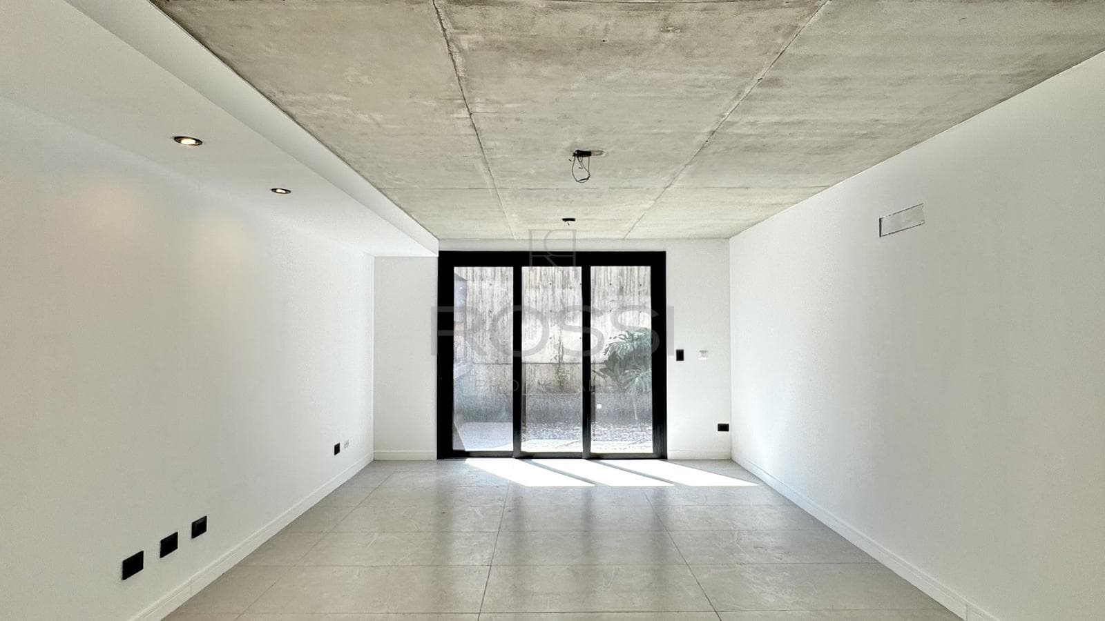 Brand-new studio apartment | Patio and grill | Amenities | Suitable for professionals | Leloir Park