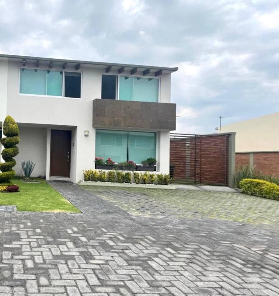 House in a condominium complex in the Bosque de las Fuentes Residential Subdivision