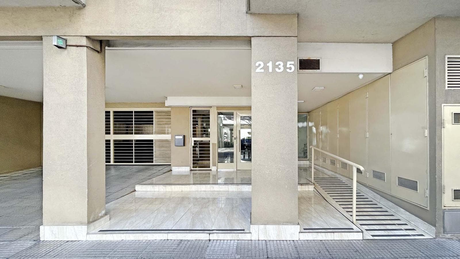 Venta Depto 2 ambientes C/ Balcon Monte Castro