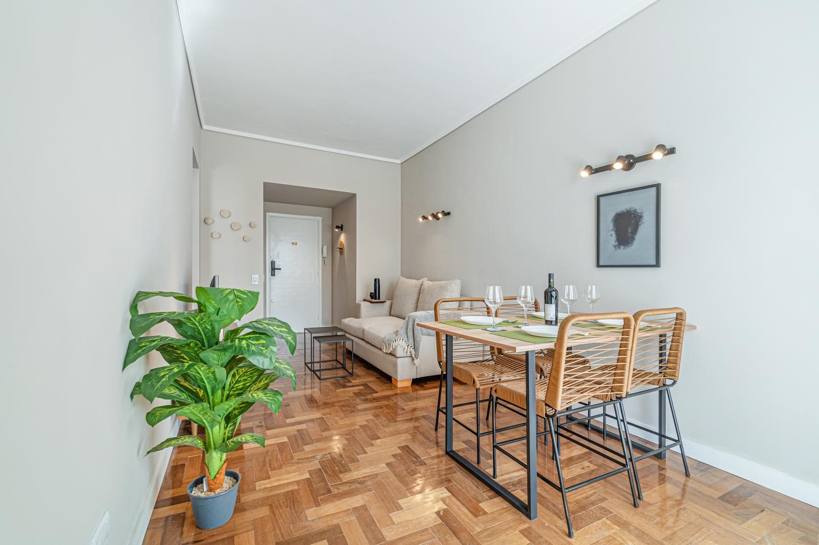 Apartment in Downtown
