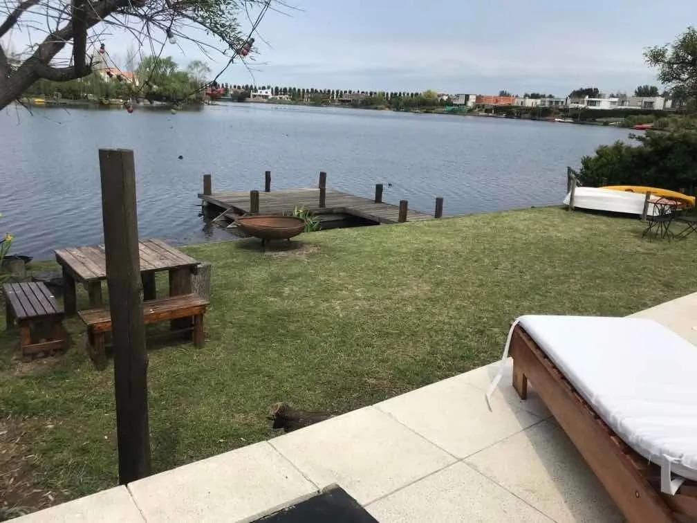 Annual Rental: 6-Bedroom House in La Laguna, San Francisco Neighborhood, Villanueva Tigre