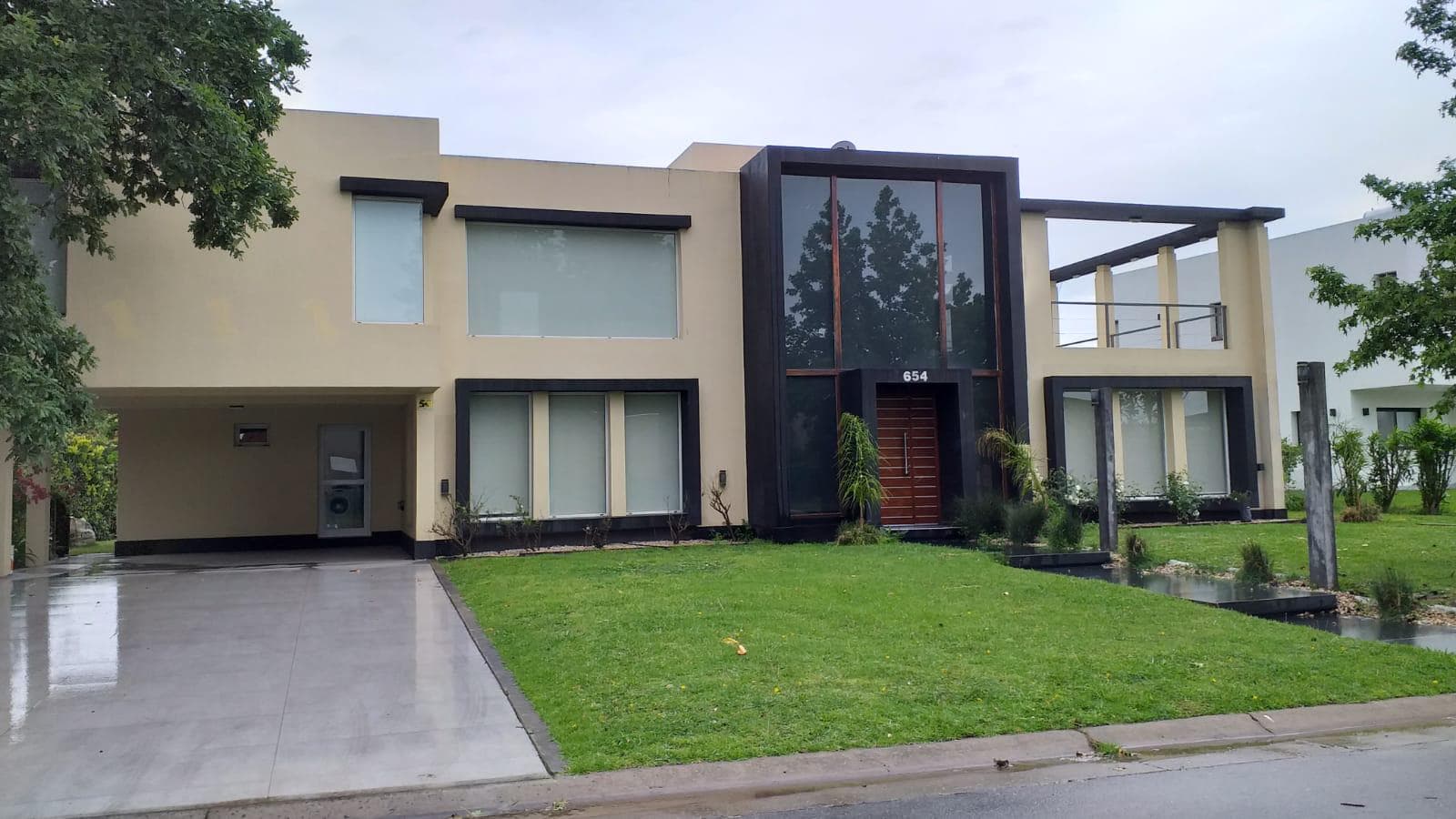 Annual Rental: FURNISHED House in Haras Santa María Los Robles LS