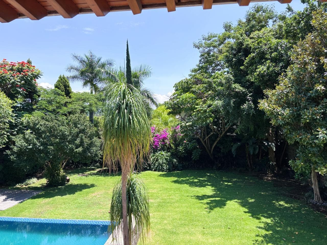 HOUSE FOR RENT IN THE LEÑEROS SUBDIVISION, VISTA HERMOSA, CUERNAVACA