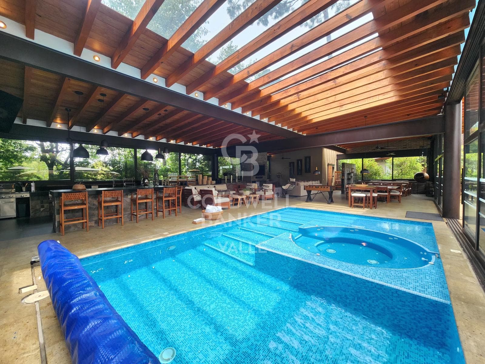 Residencia Exclusiva en Renta, Avándaro | 2 Casas, Alberca y Amplias Amenidades