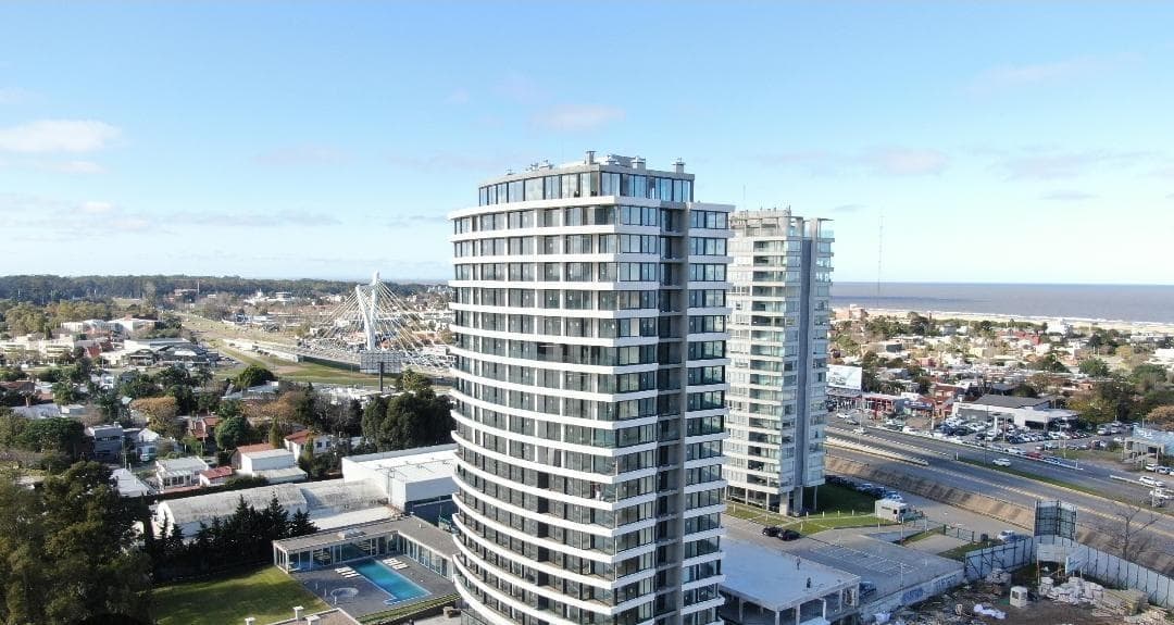 Ventura Tower Carrasco 1-Bedroom Apartment with Balcony