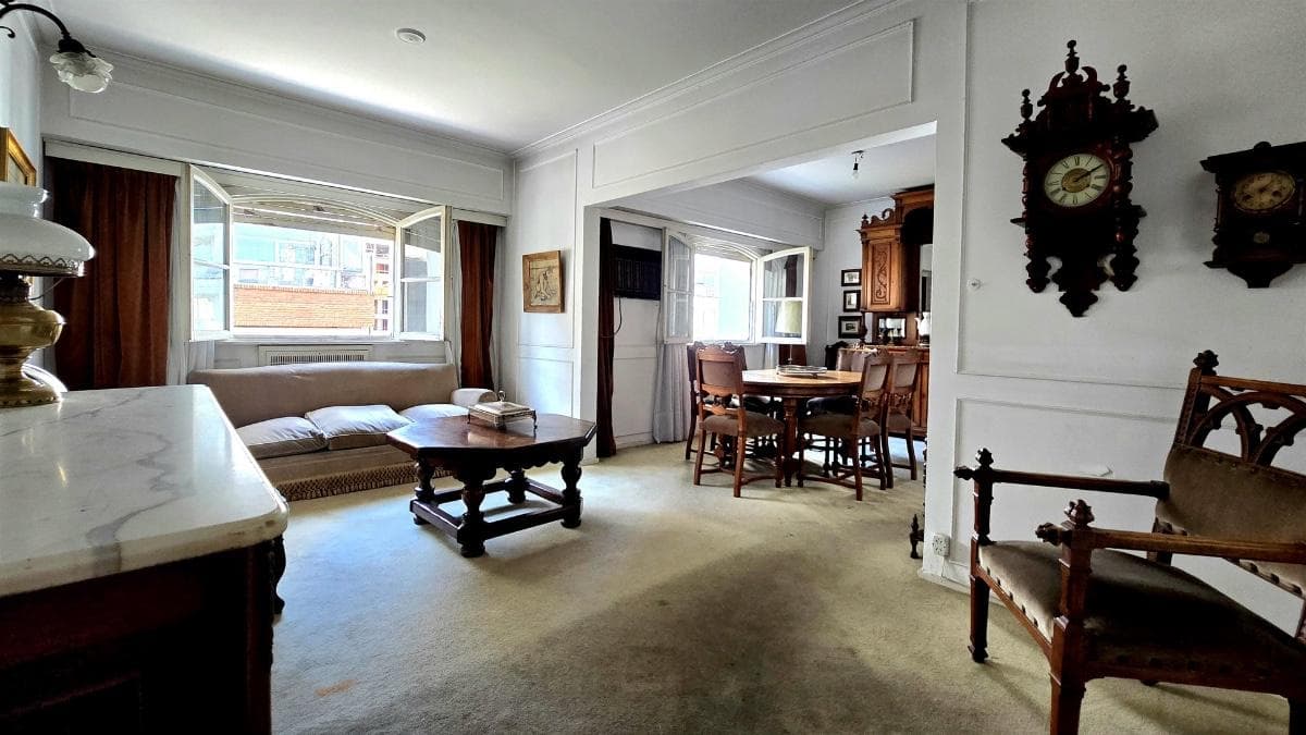 Departamento de 3 ambientes en venta en Belgrano con dependencia