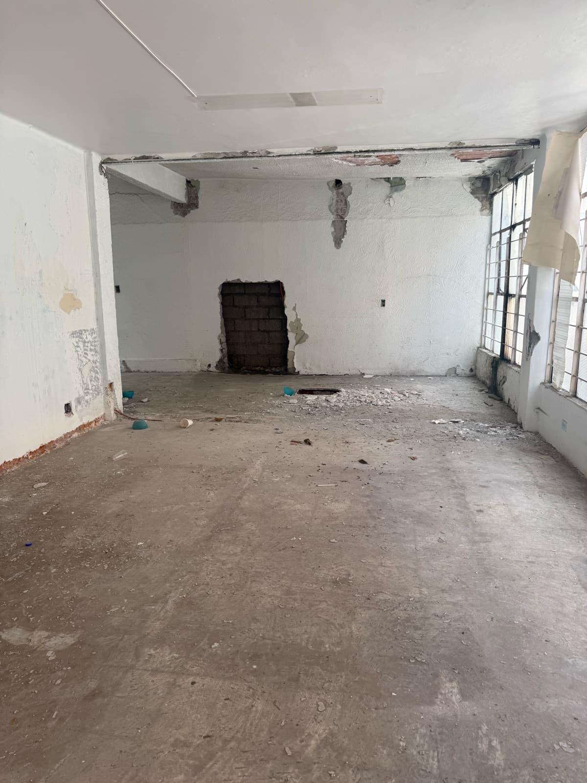 House for sale in Naples, Benito Juárez—needs remodeling