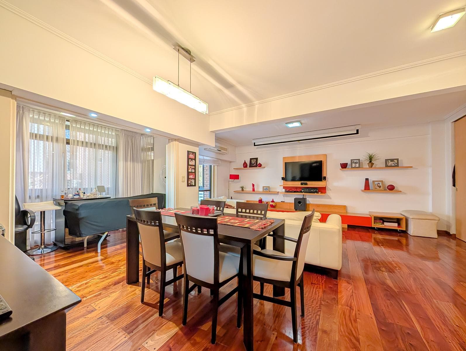 Apartment for Sale in the Martin Neighborhood