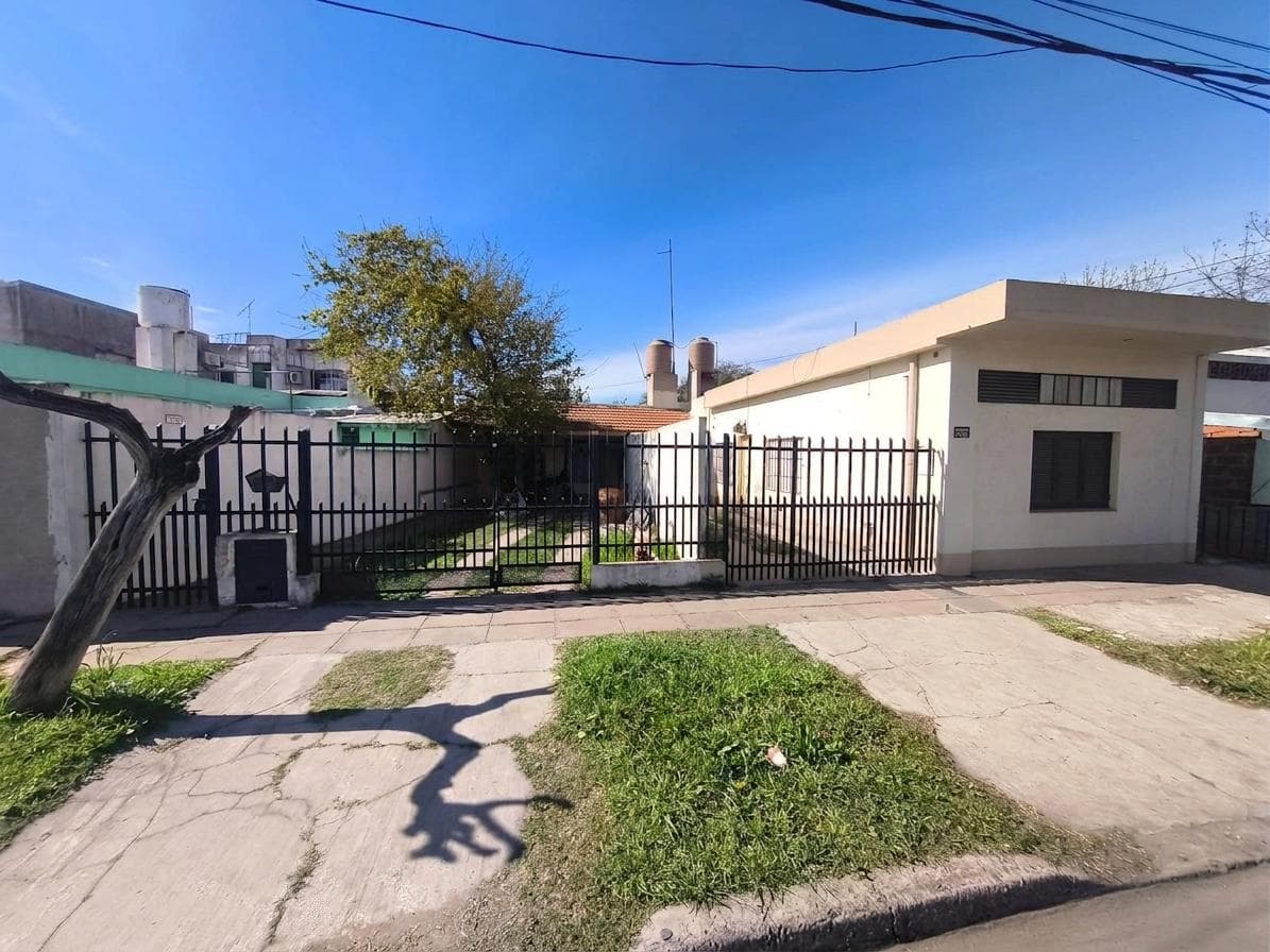 House for SALE in Villa Santos Tesei