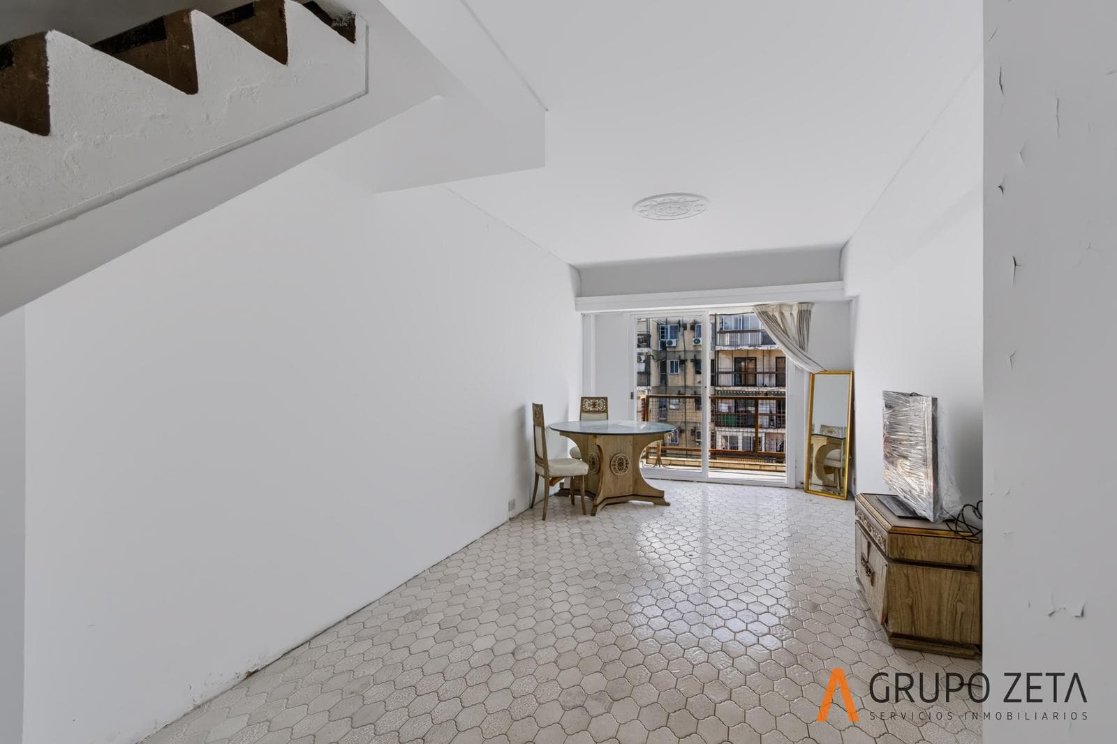 Venta duplex 3 ambientes en Balvanera. Piso alto. Muy luminoso. 81m2