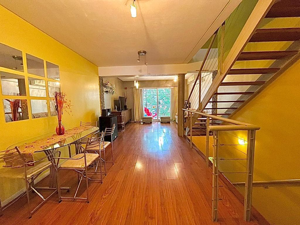 PH STYLE, 4 ROOMS, SEPARATE ENTRANCE, GARAGE, VERY LOW MAINTENANCE FEES