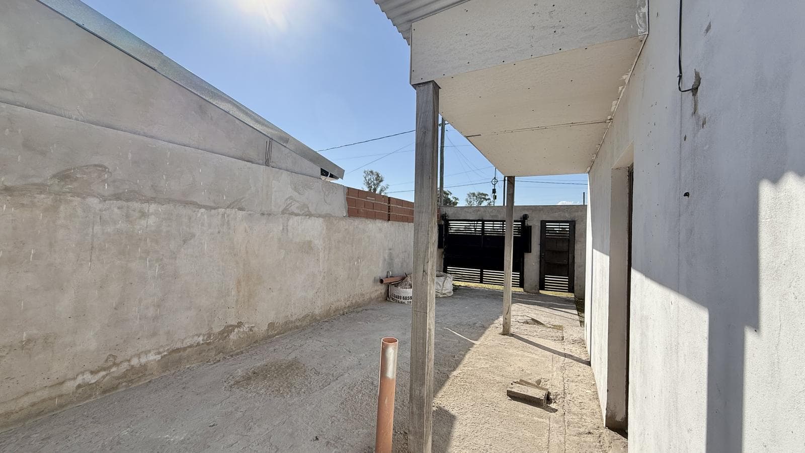 3-bedroom house for sale (under construction). With a patio and garage. Puerta del Sol neighborhood. Campana