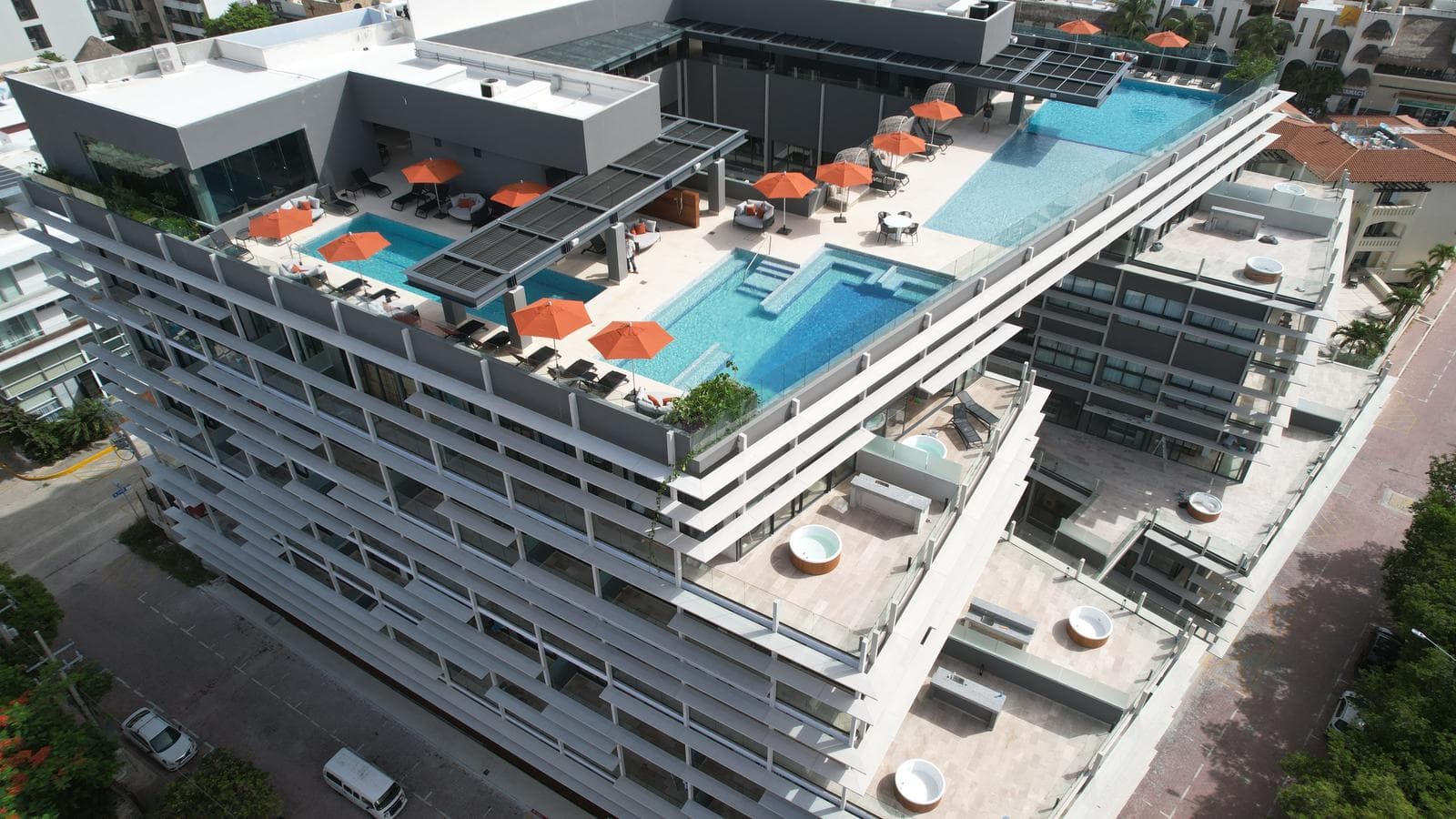 For Sale | 2-Bedroom Apartment with Lock-Off and Partial Ocean View – Singular Dream