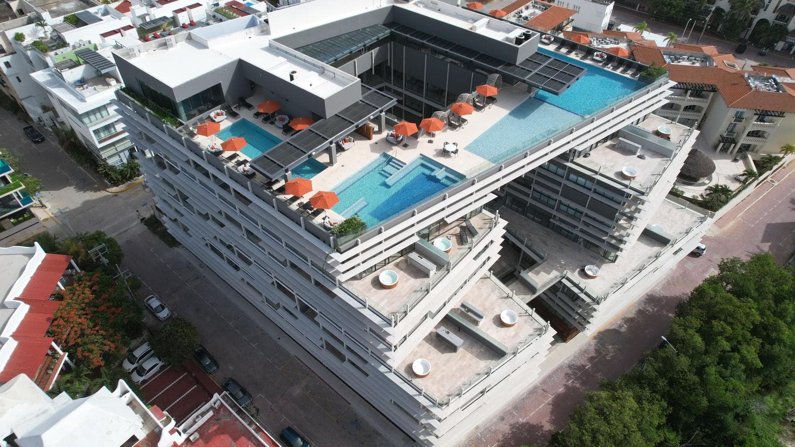 For Sale | 2-Bedroom Apartment with Lock-Off and Partial Ocean View – Singular Dream