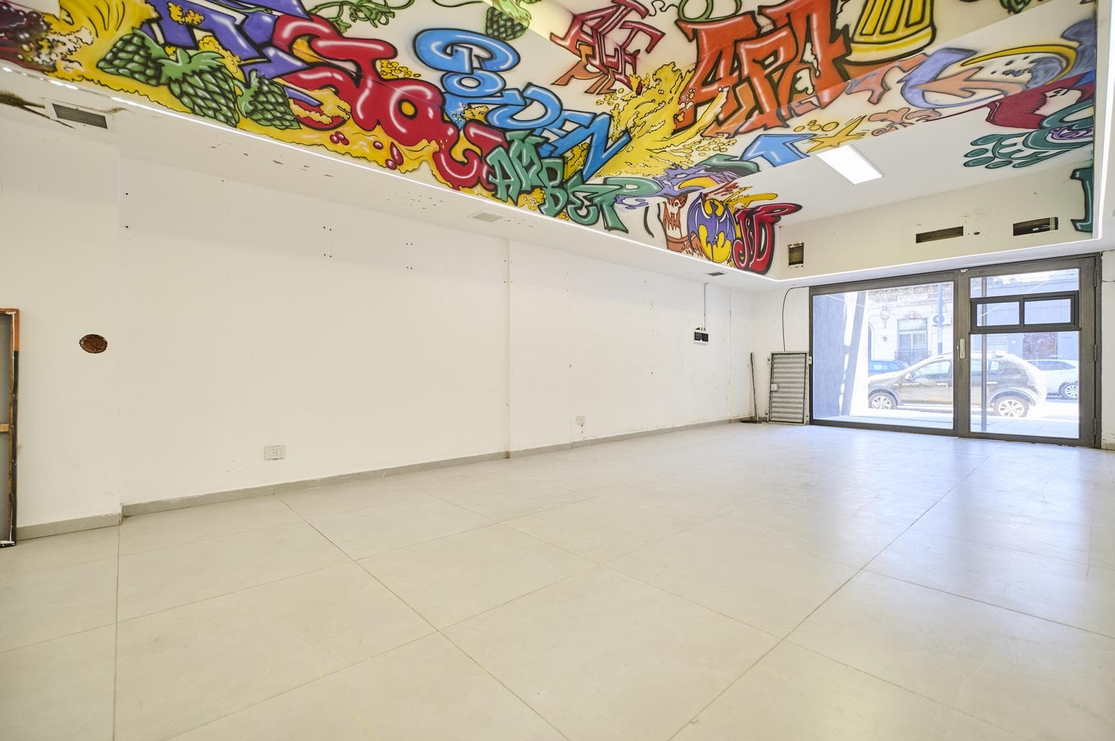 Commercial Space for Rent in Villa Crespo, Suitable for Various Types of Businesses