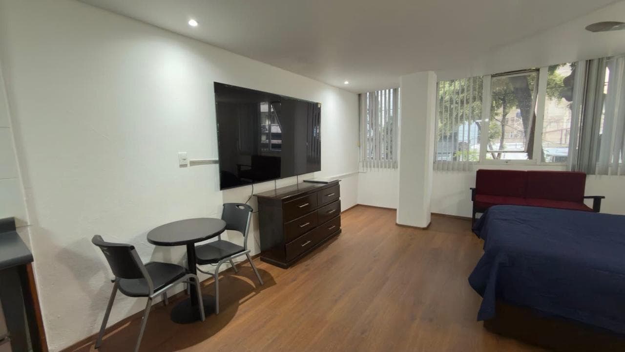 Elegant Apartment with a View Near Paseo de la Reforma
