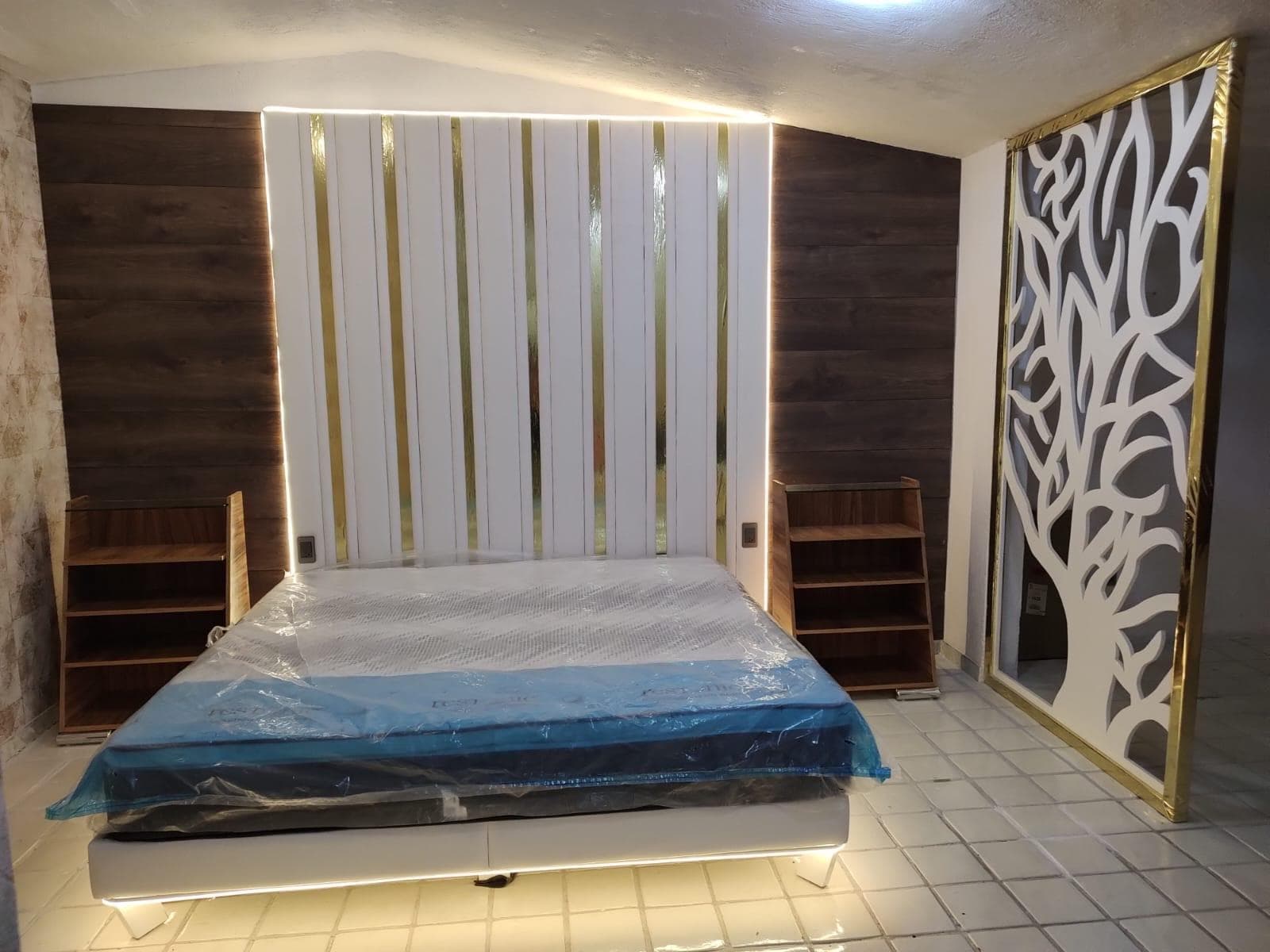 Furnished Penthouse for Rent Supmza 25 – Downtown Area (4th floor) stairs