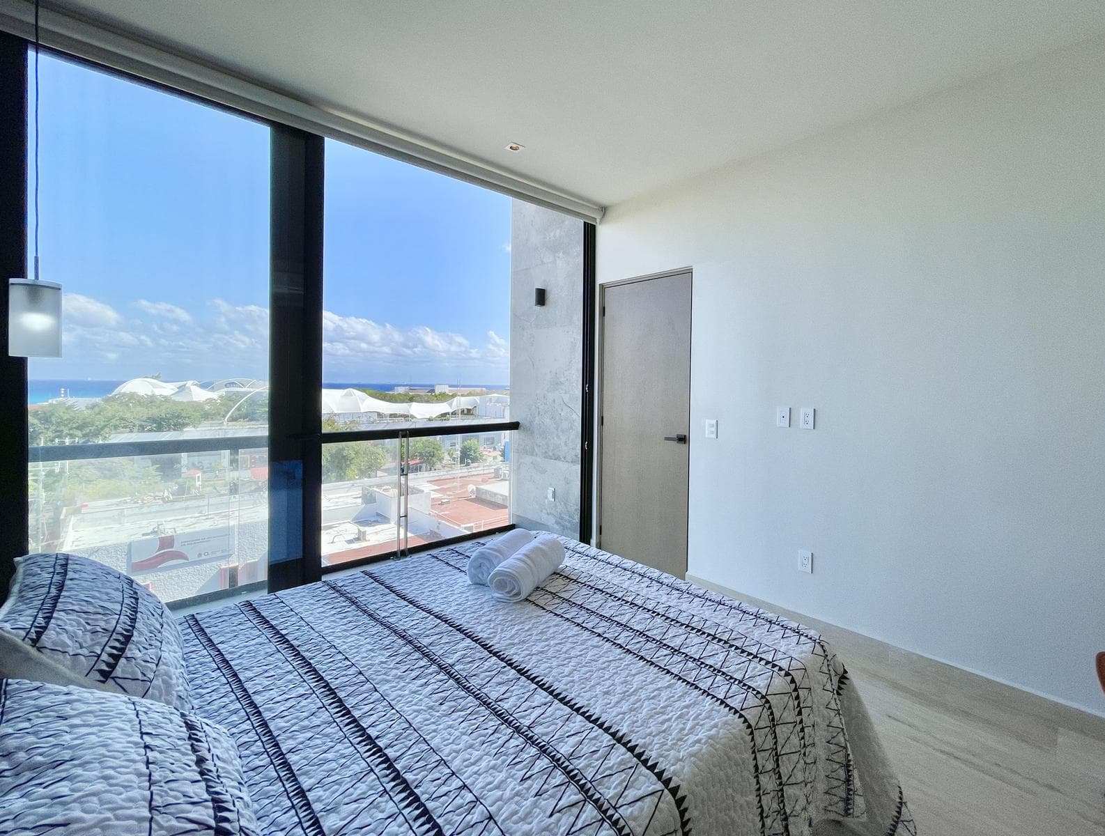 For Sale | 1-Bedroom Apartment with Ocean View – Musa del Carmen