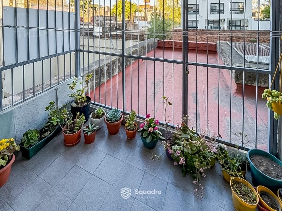 FOR SALE - 2-bedroom apartment with a balcony - Rep. de la Sexta neighborhood, Rosario.