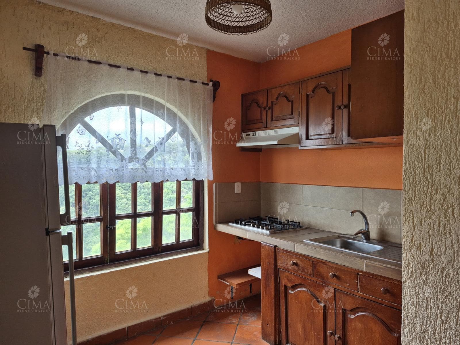 House for Sale with Spectacular Views in Lomas Tetela - V411