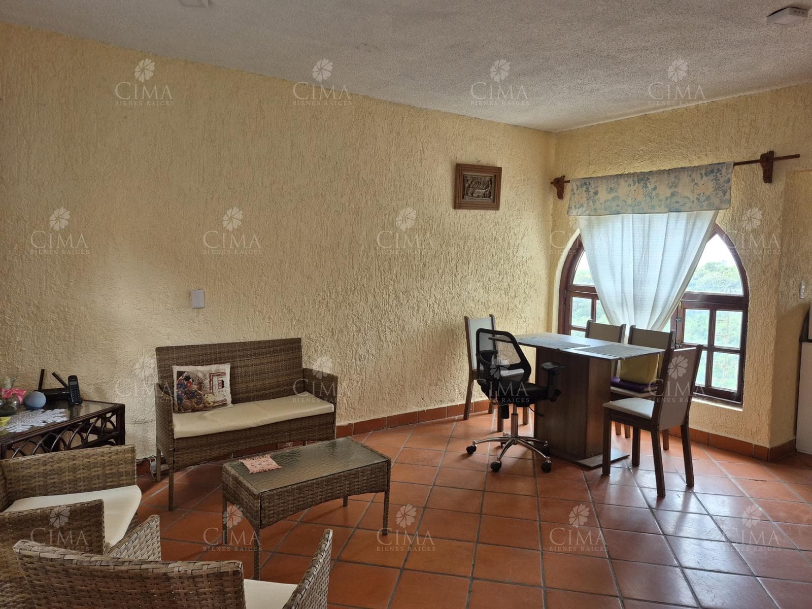 House for Sale with Spectacular Views in Lomas Tetela - V411