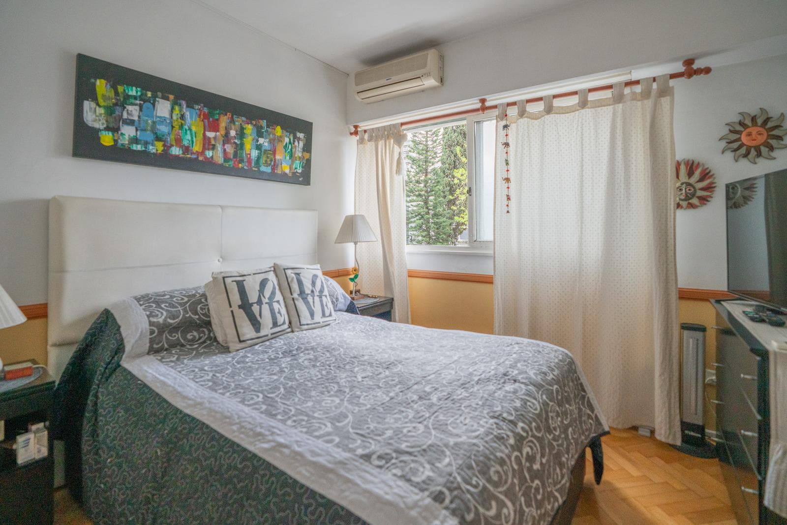 Apartment in Flores - 3-room apartment with a front balcony - on the corner of Bacacay and Gavilan