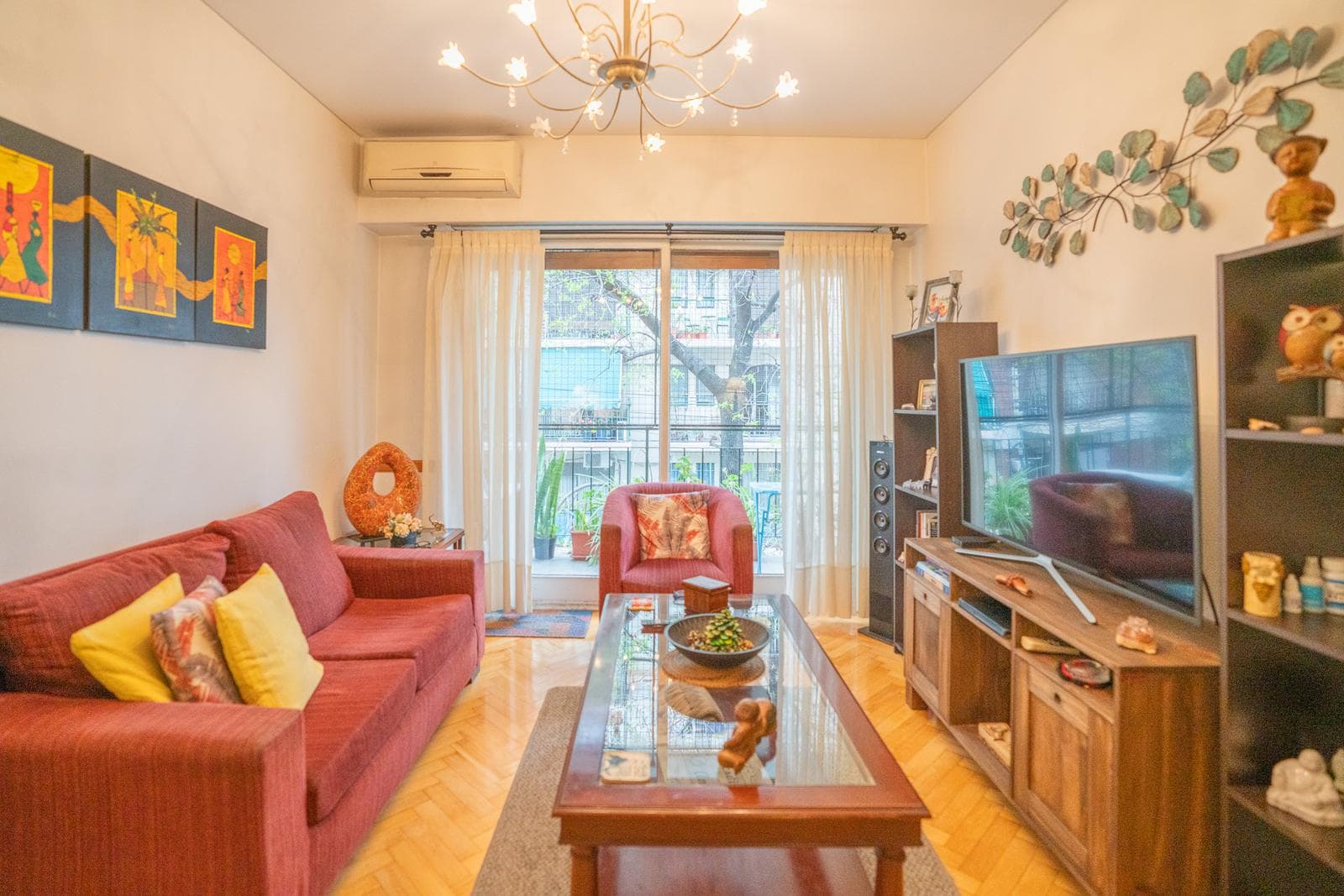 Apartment in Flores - 3-room apartment with a front balcony - on the corner of Bacacay and Gavilan
