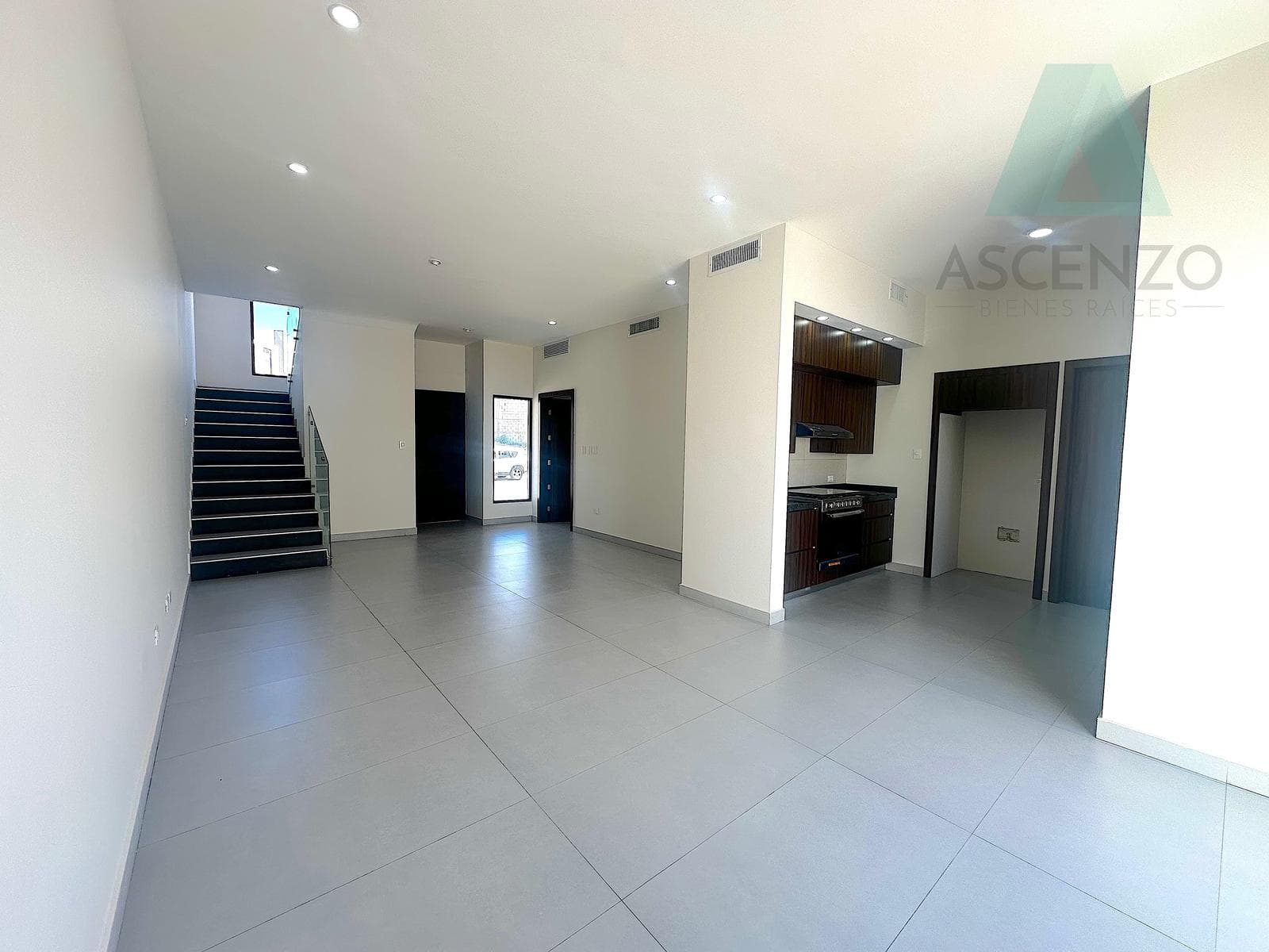 YOUR NEW HOME IS IN CONDESA REJÓN, Walval