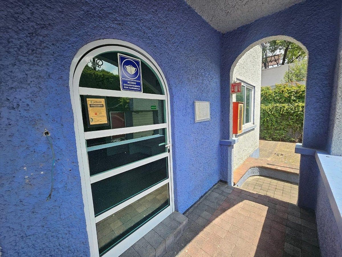 House for Sale with Zoning for Office Use in Guadalupe Inn