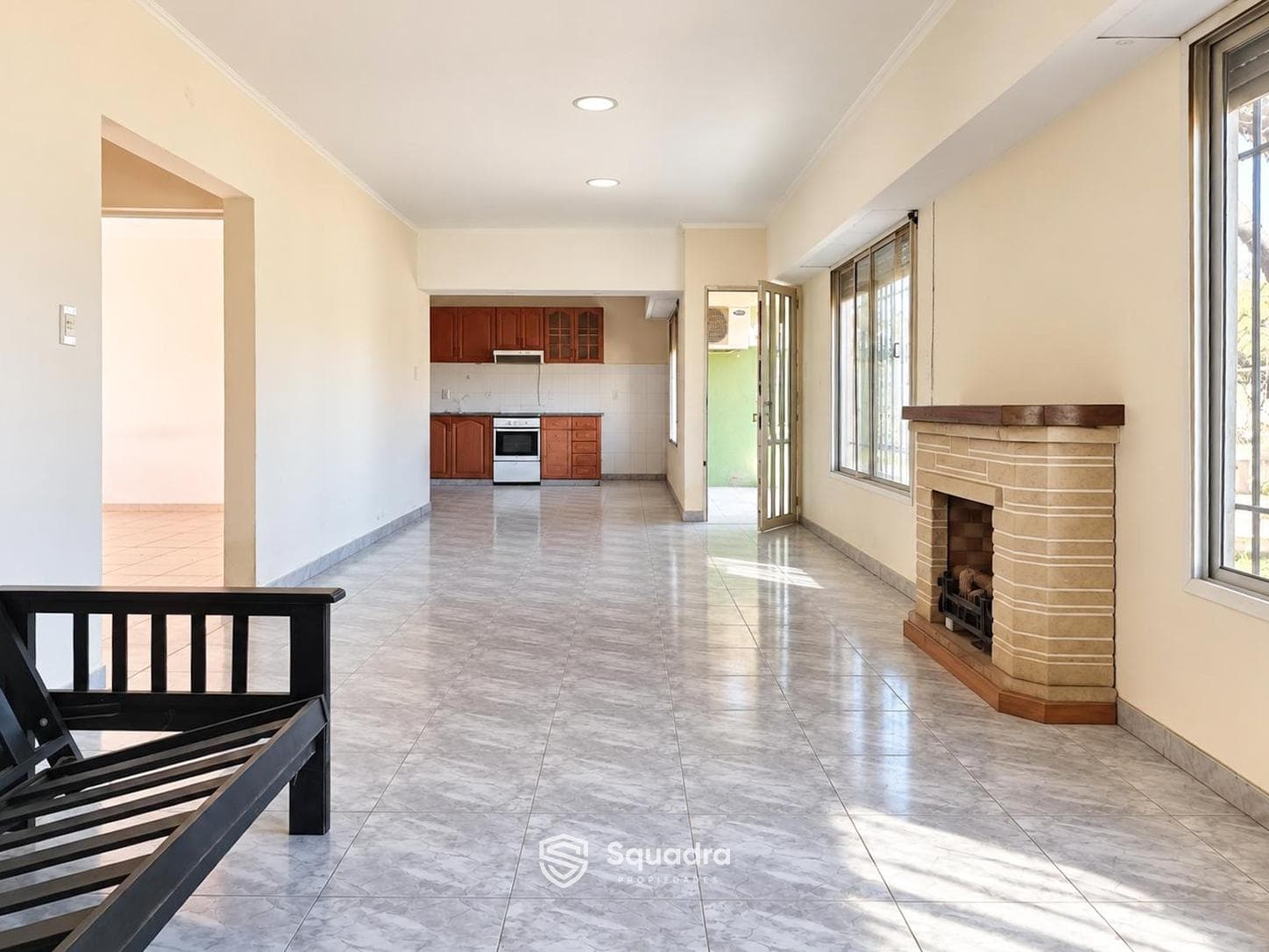 FOR SALE | TRADE - 2-bedroom house with commercial space and garage in Pueblo Esther. QUALIFIES FOR A MORTGAGE.